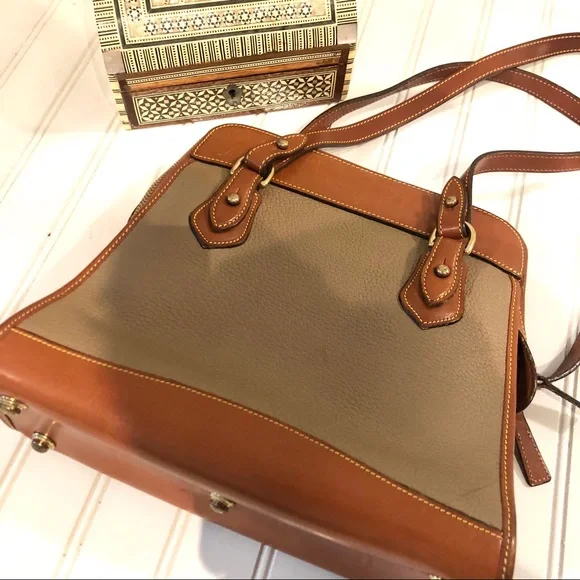 Dooney & Bourke Bag - Picture 3 of 15